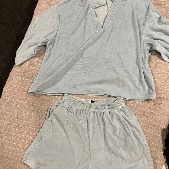 Princess Polly - Lounge Wear - Top and Bottom - Size 4 - Picture 1 of 3